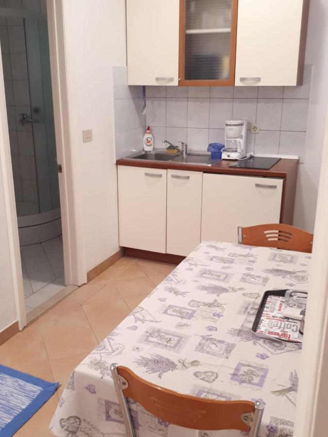 Villa Rosso Baška Voda Extérieur photo