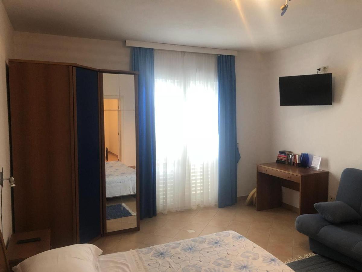 Villa Rosso Baška Voda Extérieur photo