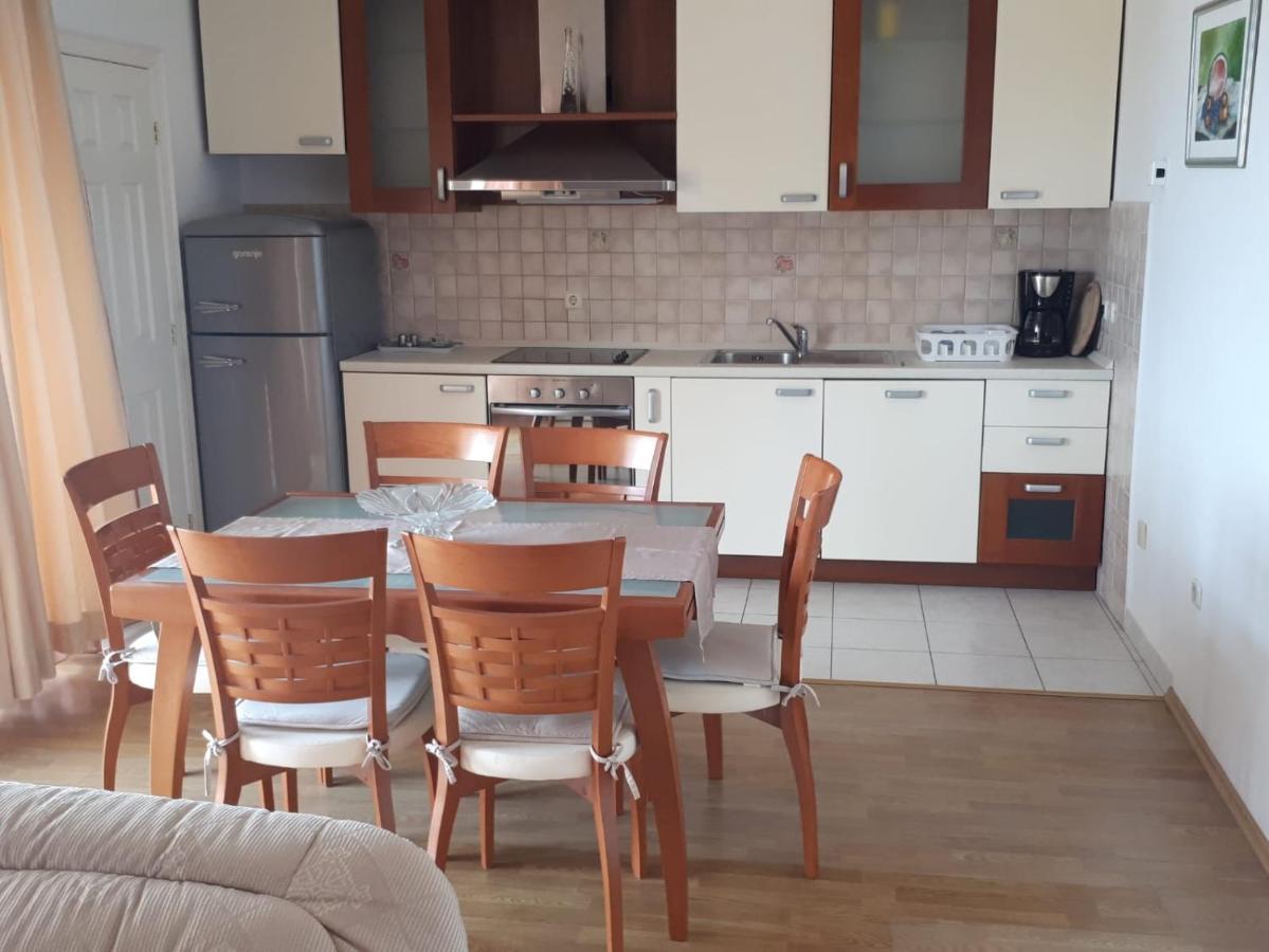 Villa Rosso Baška Voda Extérieur photo