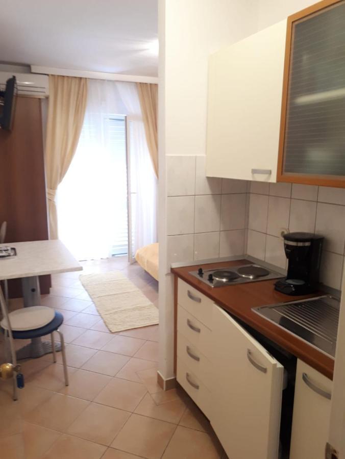 Villa Rosso Baška Voda Extérieur photo
