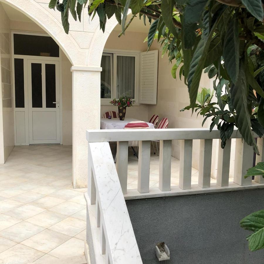 Villa Rosso Baška Voda Extérieur photo
