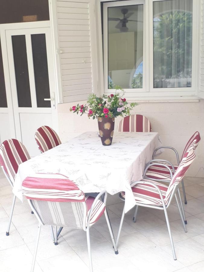 Villa Rosso Baška Voda Extérieur photo