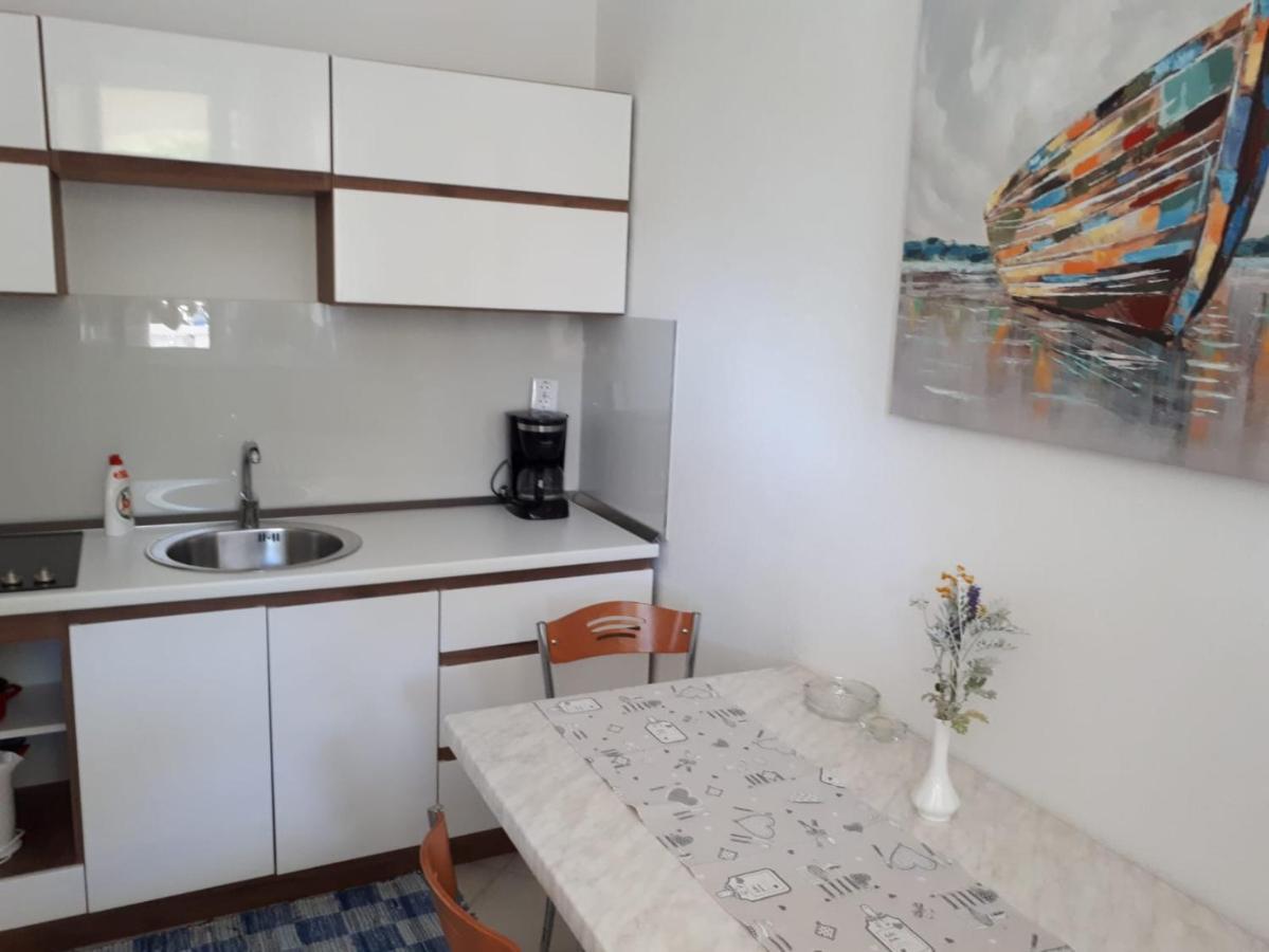 Villa Rosso Baška Voda Extérieur photo