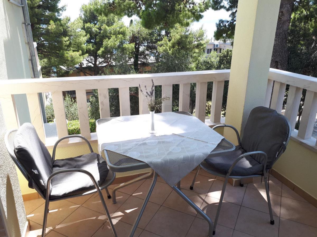 Villa Rosso Baška Voda Extérieur photo