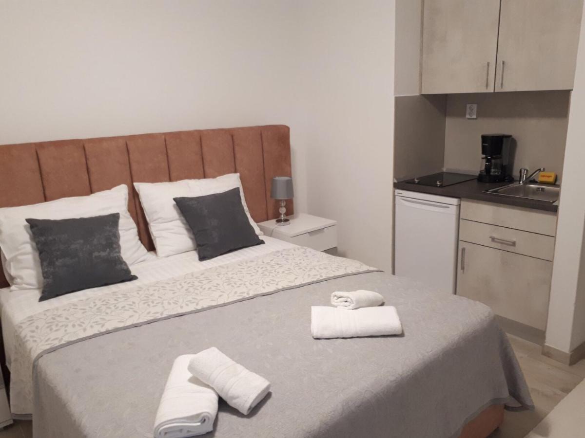 Villa Rosso Baška Voda Extérieur photo